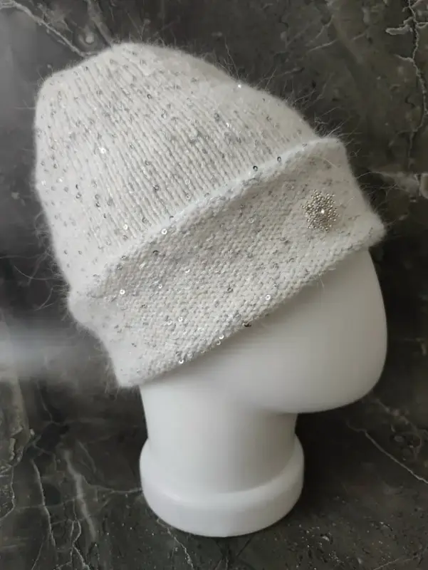 Зимняя бело - молочная шапочка с пайетками. - Вся Беларусь - 234202 - Доска объявлений Kupika.by - Фото 3