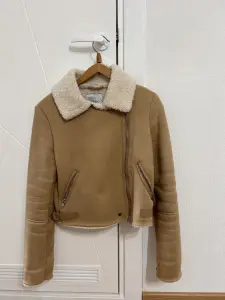 Дубленка Bershka