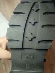 Женские ботинки