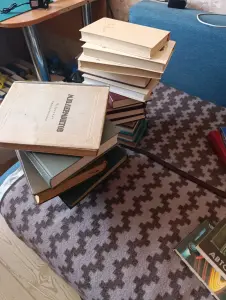 Книги. Разные 2 коробки.