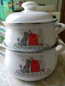 2 кастрюли 2и 3л