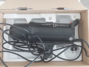 Студийная вспышка Godox DS400 II