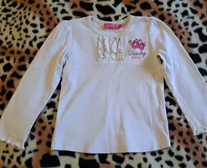 Кофта белая на 3-4г, р.98, б.у в хорошем состоянии