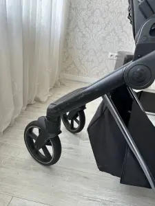 Детская коляска Roan Ivi Volcano