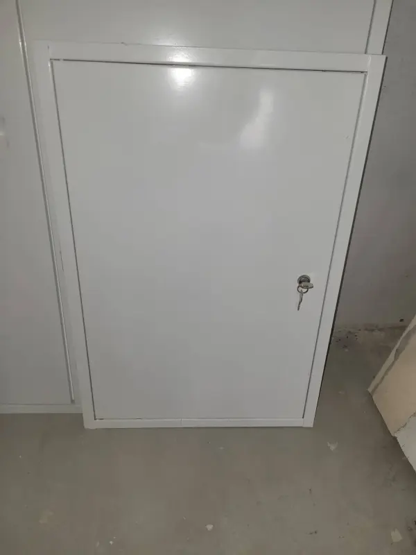 Ревизионный люк 40x60 см (400x600 мм) с замком с