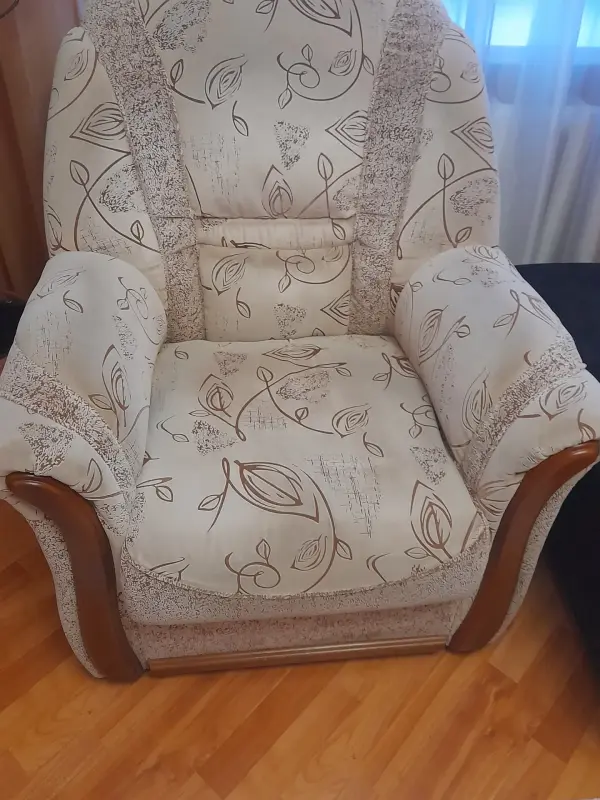 Мягкое кресло