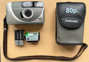 Пленочный фотоаппарат