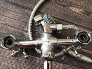 Смеситель для Ванны и Душа НОВЫЙ