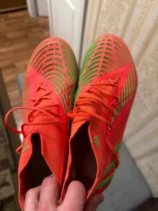 Продам бутсы Adidas Predator