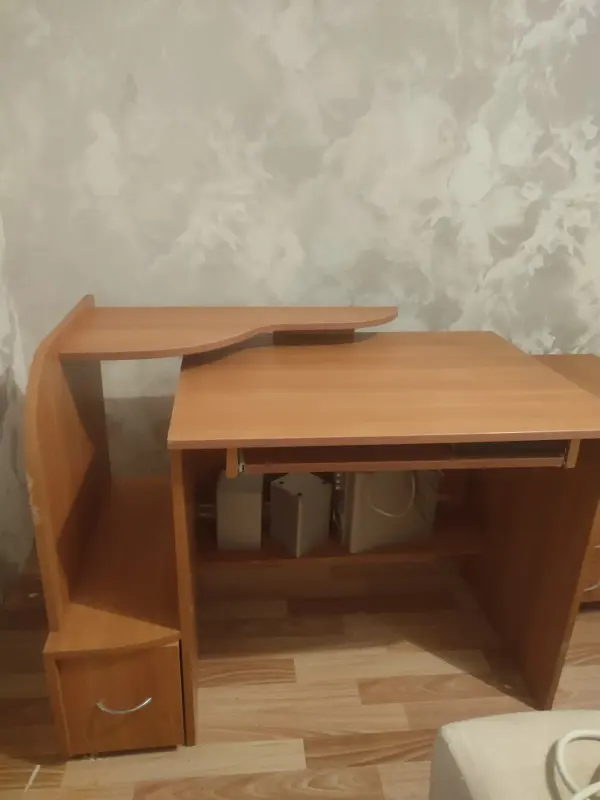 Компьютерный стол