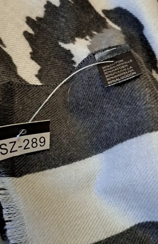 Женские аксессуары - Палантин новый, серо-белый, размер 190-70см - Пинск - Фото 4 Палантин новый, серо-белый, размер 190-70см - Пинск - 237396 - Доска объявлений Kupika.by - Фото 4