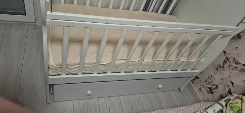 Детская кроватка