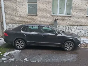 Легковой автомобиль Skoda Superb