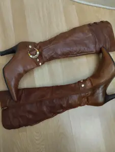 Кожаные сапоги