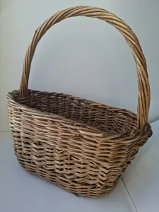 Корзинка плетёная