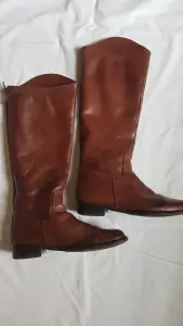 Пуховик фирмы ,,SAVAGE,  и сапоги осенние итальян. Roberto Venuti,