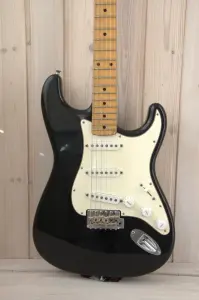 Прокачанная электрогитара Fender Squier MIJ