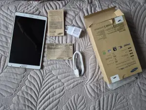 Планшет Samsung Galaxy Tab S 8.4 (SM-T705)