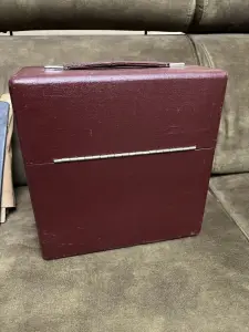 Кофр , папка для патефонных пластинок .