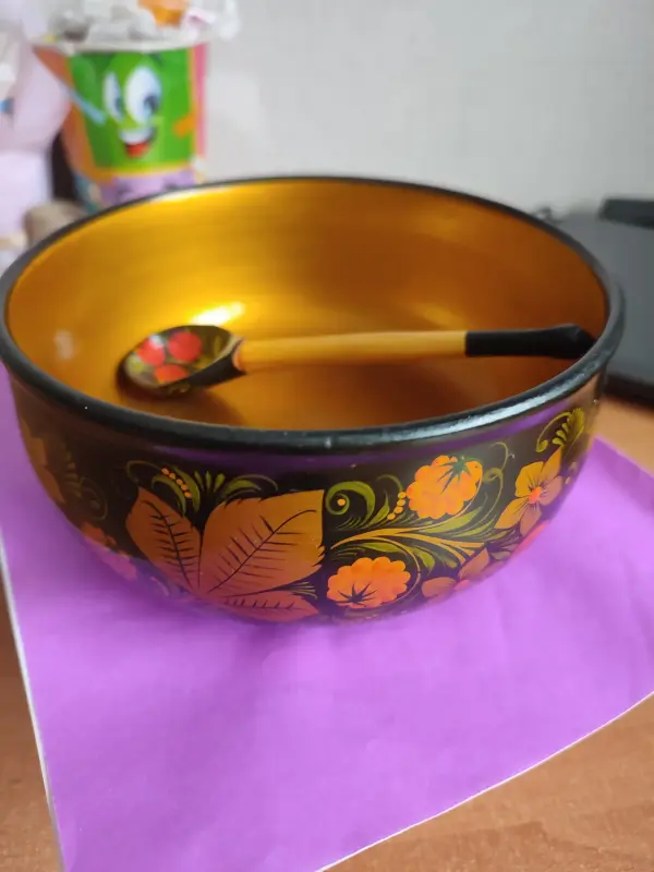 Деревянная чаша и ложека