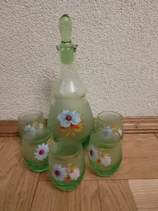 Набор графин и 5 стаканчиков времен СССР