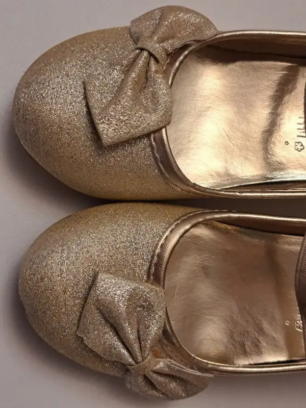 Туфли на выпускной золотые в блестках Ангел, на р.29,5-30 (стелька 20см), б.у - Вся Беларусь - 237972 - Доска объявлений Kupika.by - Фото 4