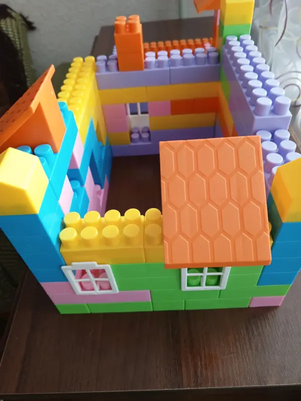 Игрушки, пластик, дерево