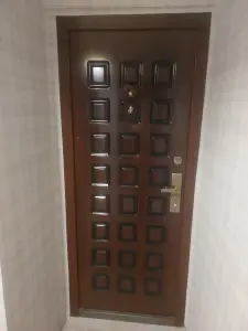 Дверь металлическая входная б/у