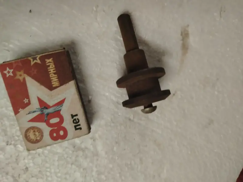 Зажим для наждака