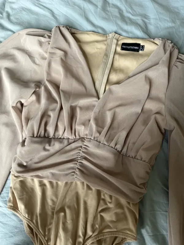 Блузка-боди Бежевая с рукавами фонариками