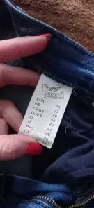 Джинсы женские