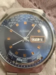 Часы ракета вечный календарь