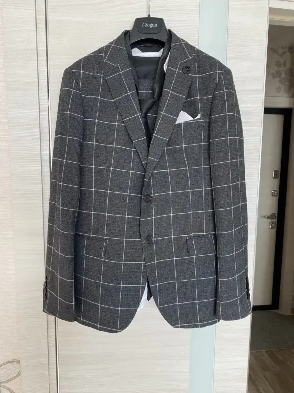 Костюм мужской, галстук,рубашка