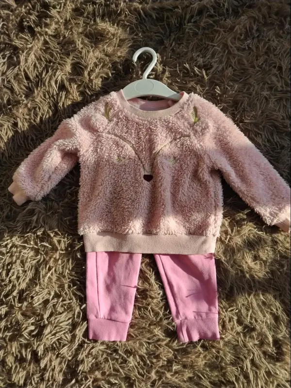 Одежда для девочек - Костюм для девочки. Размер 80-86 - Вся Беларусь - Фото 3 Костюм для девочки. Размер 80-86 - Вся Беларусь - 237852 - Доска объявлений Kupika.by - Фото 3