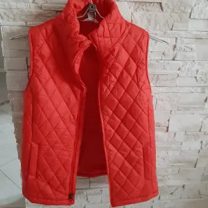 Жилет женский