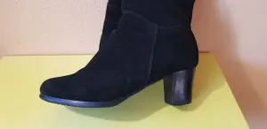 Сапоги зимние женские на каблуке, натуральная кожа, шерстяной мех, размер 38