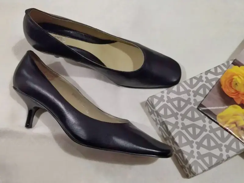 Женские кожаные классические туфли лодочки Axis р. 38