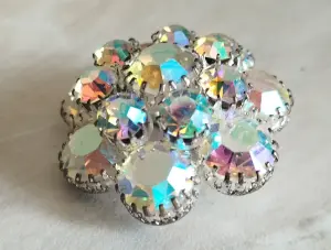 Брошь. Чешская бижутерия.