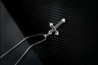 Крестик с цепочкой