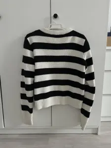 Кардиган Ostin s/m в стиле шанель