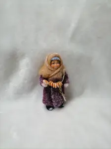 Елочная игрушка Машенька