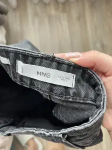 Джинсы женские Mango