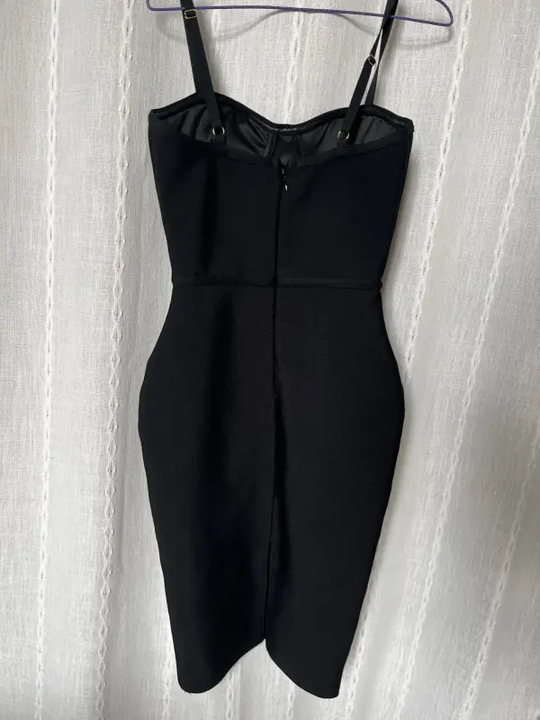 Платья, сарафаны - Вечернее женское черное платье на бретельках - Вся Беларусь - Фото 6 Вечернее женское черное платье на бретельках - Вся Беларусь - 237355 - Доска объявлений Kupika.by - Фото 6