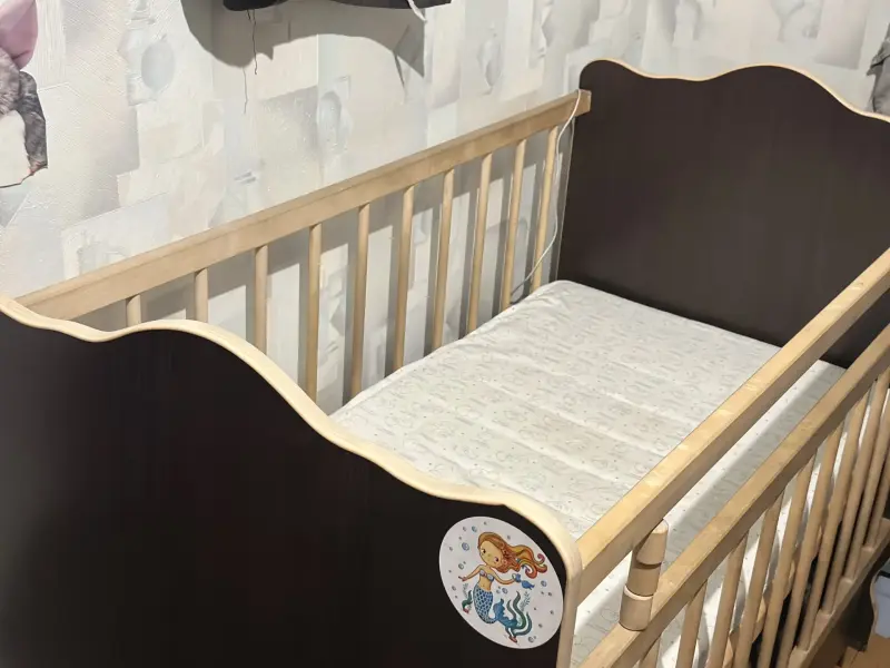 Детская кроватка