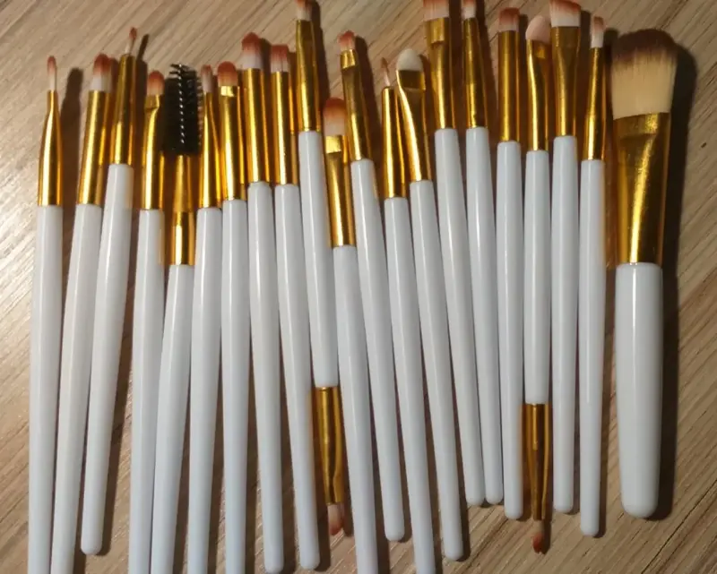 Товары для макияжа - Кисти для макияжа, набор кистей 20 шт, новые - Вся Беларусь - Фото 2 Кисти для макияжа, набор кистей 20 шт, новые - Вся Беларусь - 237445 - Доска объявлений Kupika.by - Фото 2