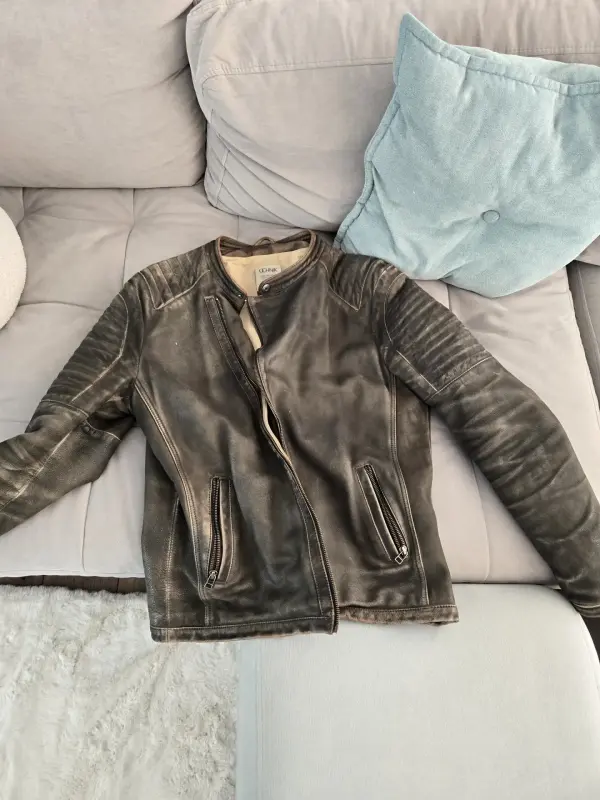 Мужская кожаная куртка 50рр супер качество