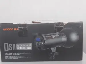 Студийная вспышка Godox DS400 II