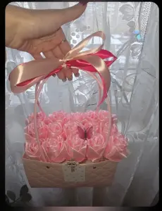 Букетики из атласных лент