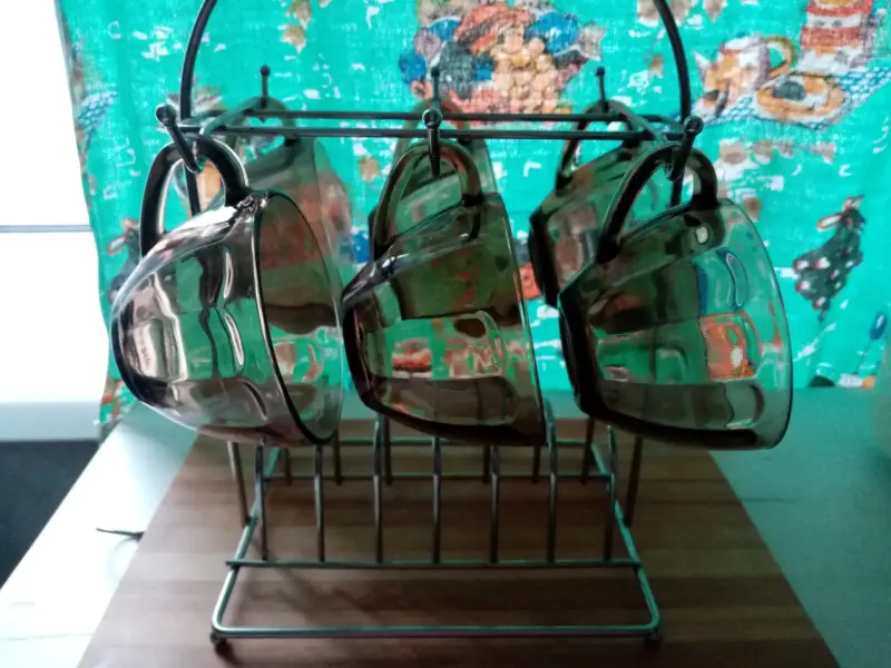 6 чашек с подставкой