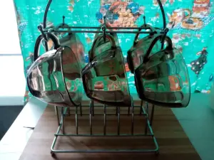 6 чашек с подставкой